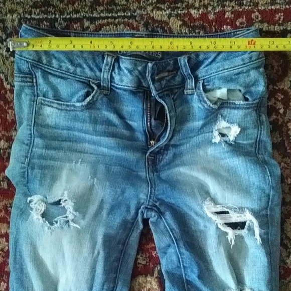 AMERICAN EAGLE OUTFITTERS EUC JEANS CROP - Picture 5 of 5